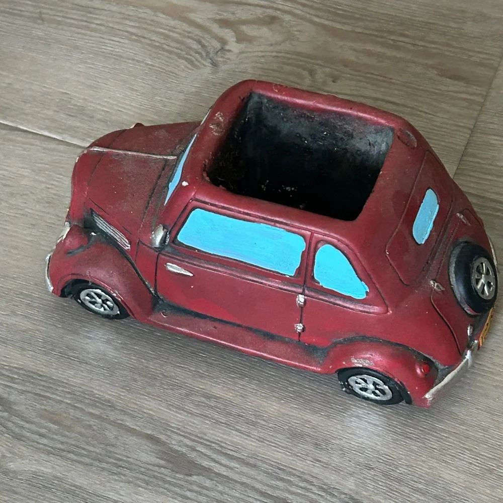 Vintage Style Volkswagen Beetle Planter - Picture 1 of 3